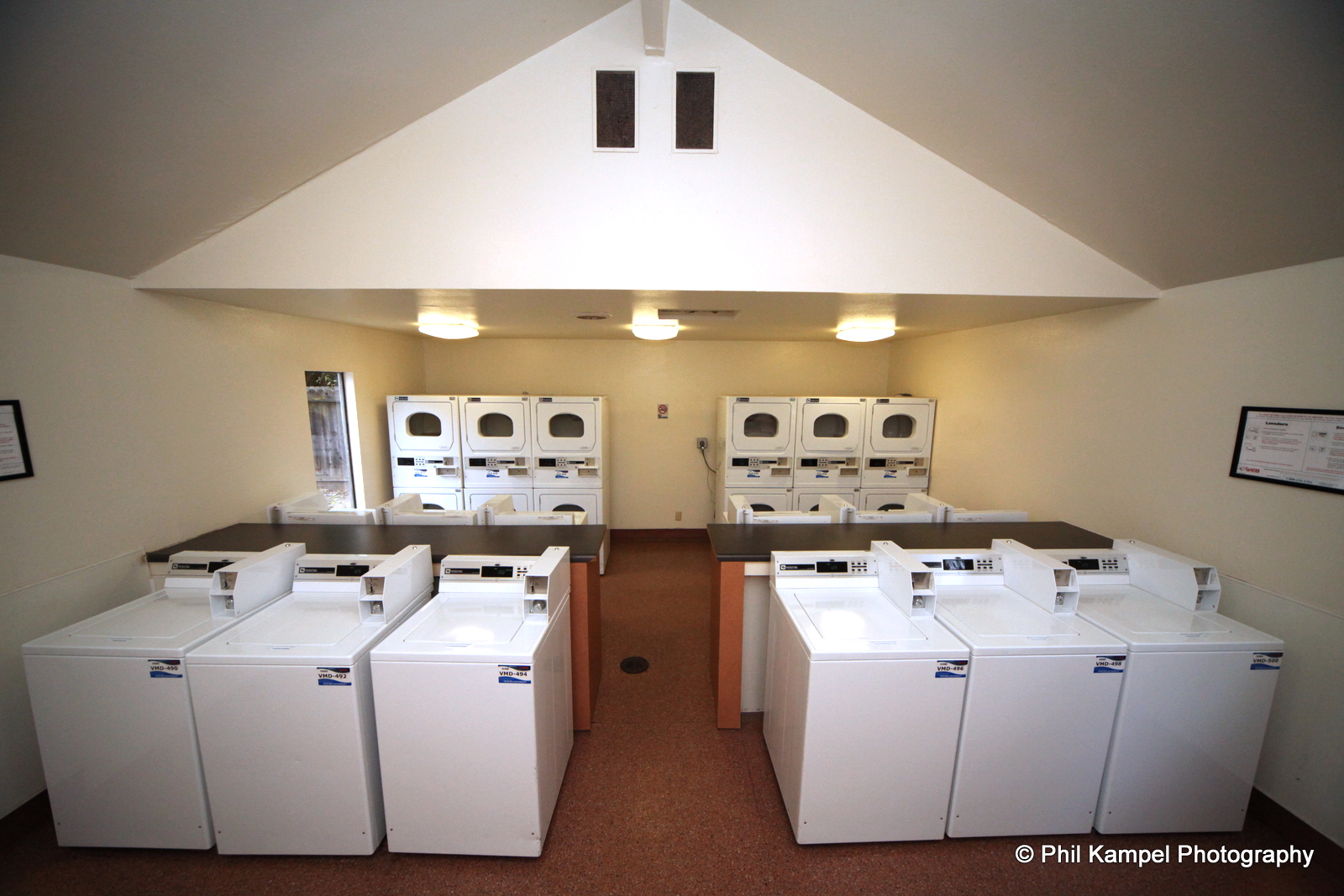 Information about "24hour laundry.JPG" on anderson place apartments